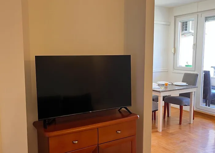 Deliri With Private Parking Apartament Split