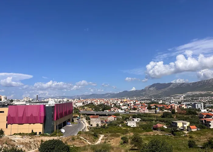 Deliri With Private Parking Apartman Split