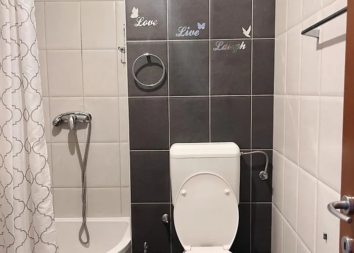 Deliri With Private Parking