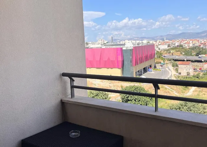 Deliri With Private Parking Apartman *