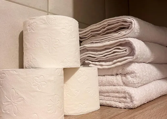 Deliri With Private Parking