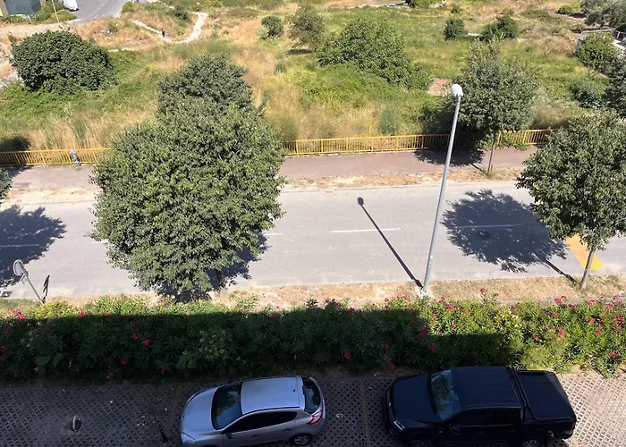 Deliri With Private Parking Split